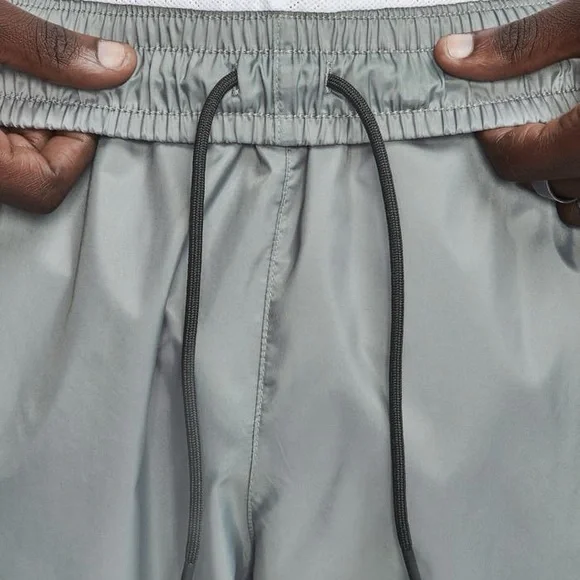 *NWT* Nike Windrunner Woven Lined Pants - Picture 6 of 11